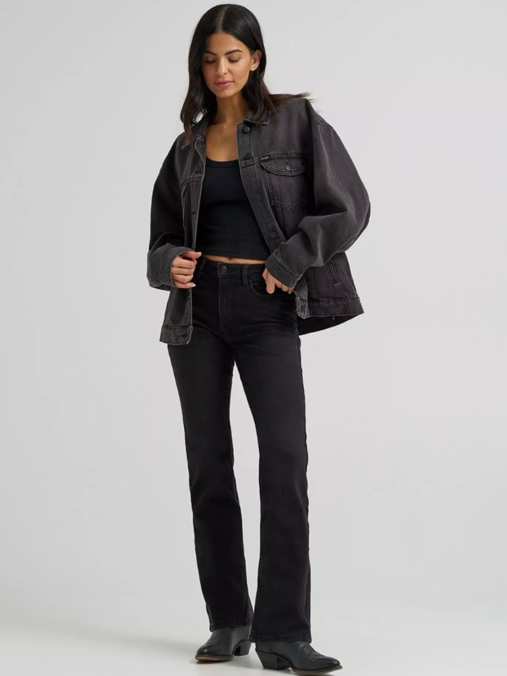 NWT Wrangler Womens High Rise Bold Boot Jean Black